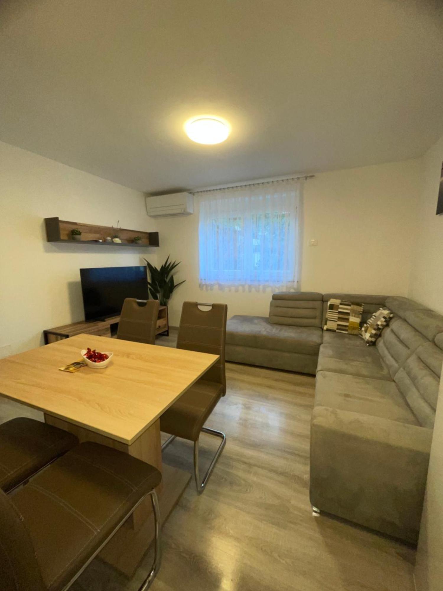 Apartma Dzana Zaga Luaran gambar