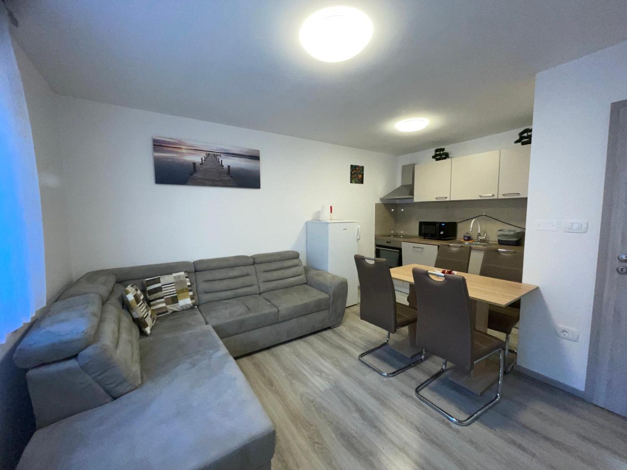 Apartma Dzana Zaga Luaran gambar