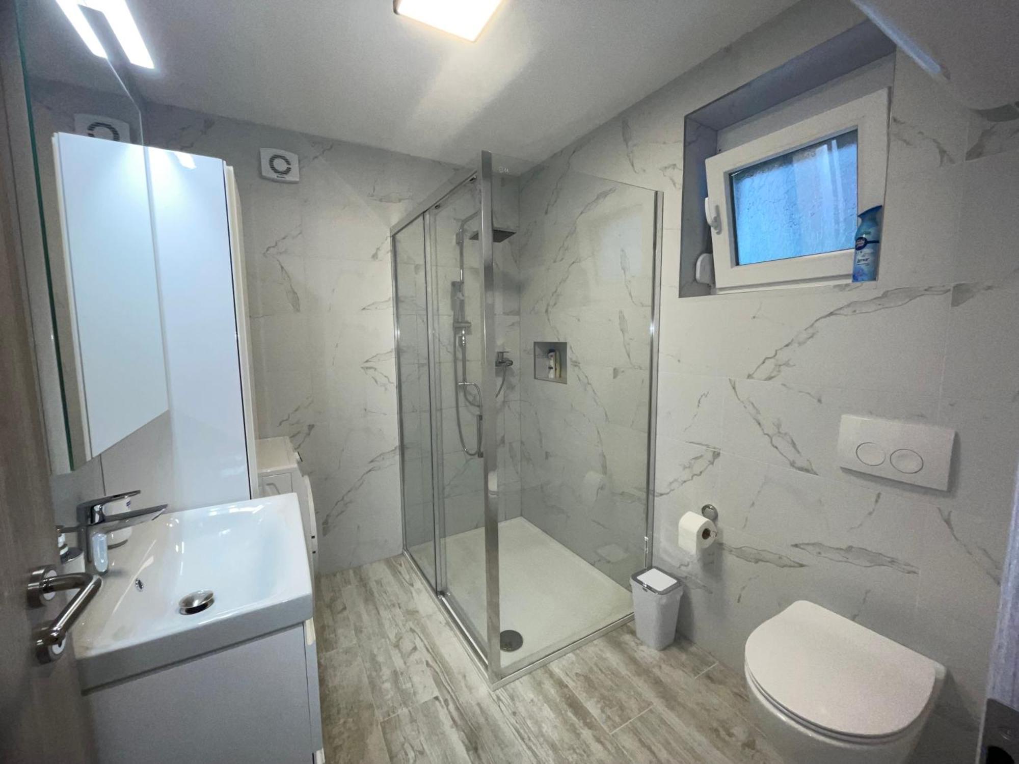 Apartma Dzana Zaga Luaran gambar