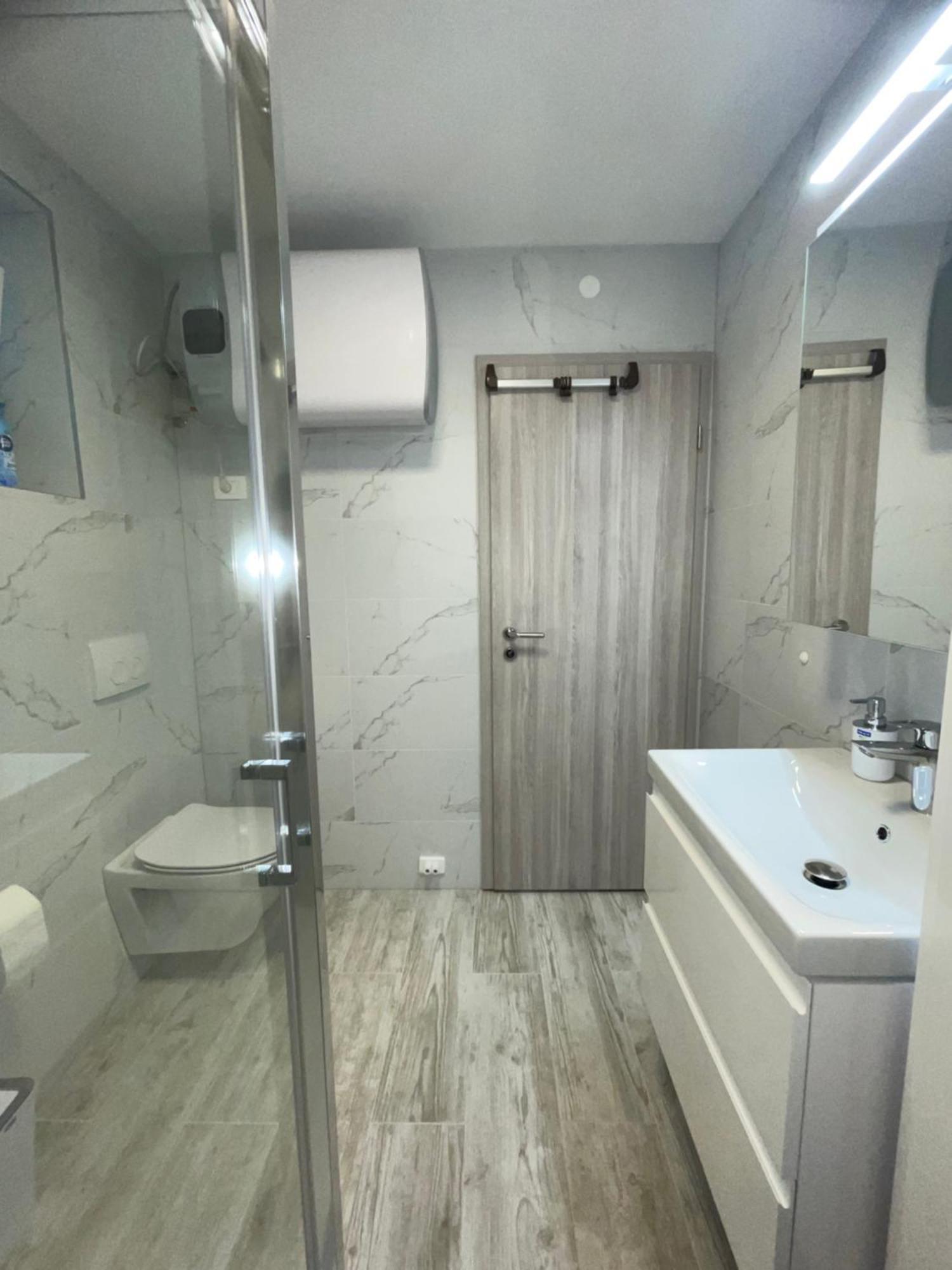Apartma Dzana Zaga Luaran gambar